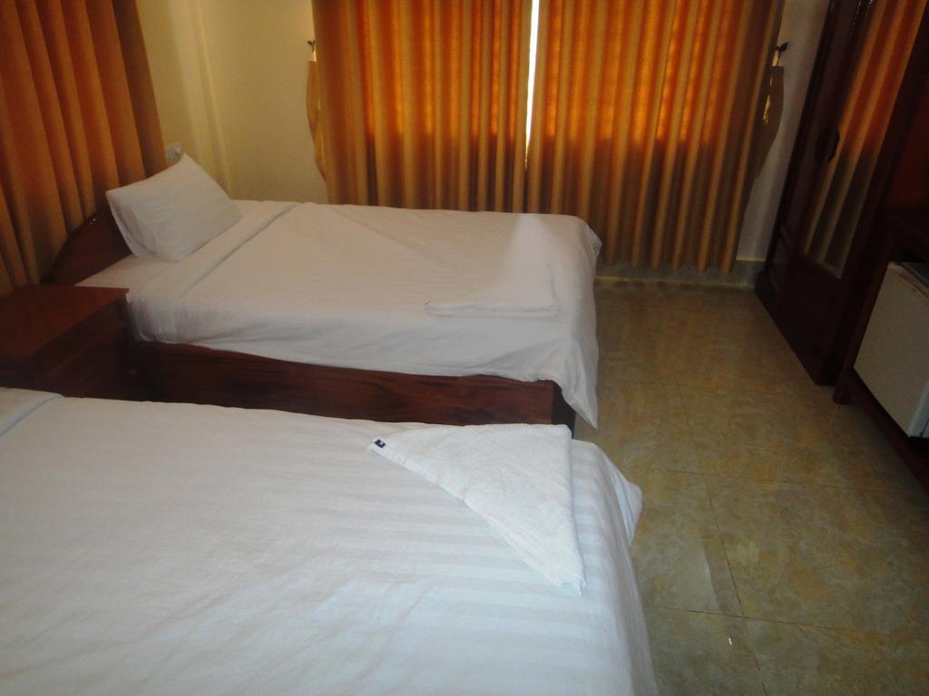 Ly Mengly Guesthouse 贡布 客房 照片