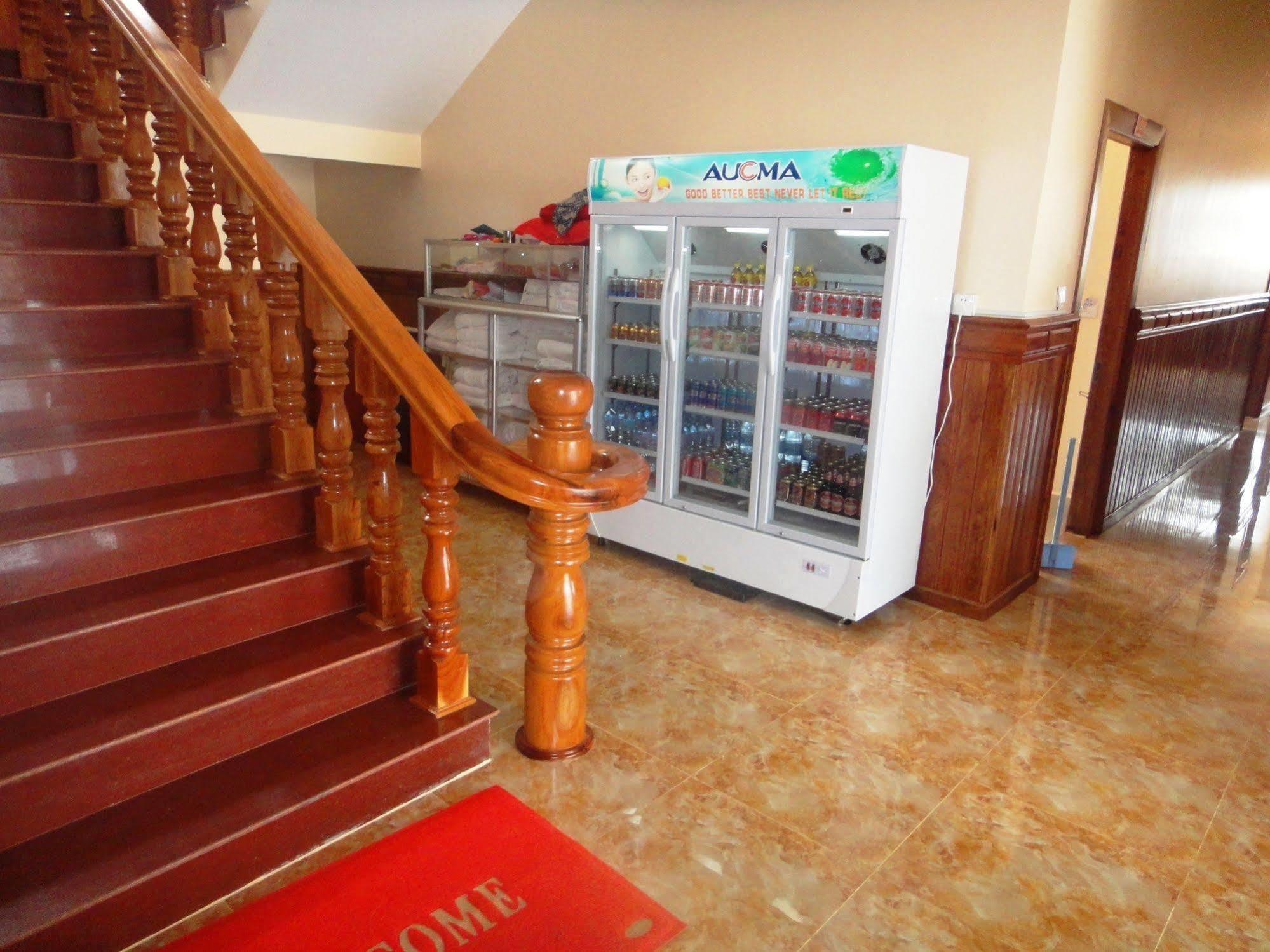Ly Mengly Guesthouse 贡布 外观 照片